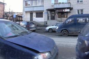 В Великих Луках произошло ДТП (ФОТО)