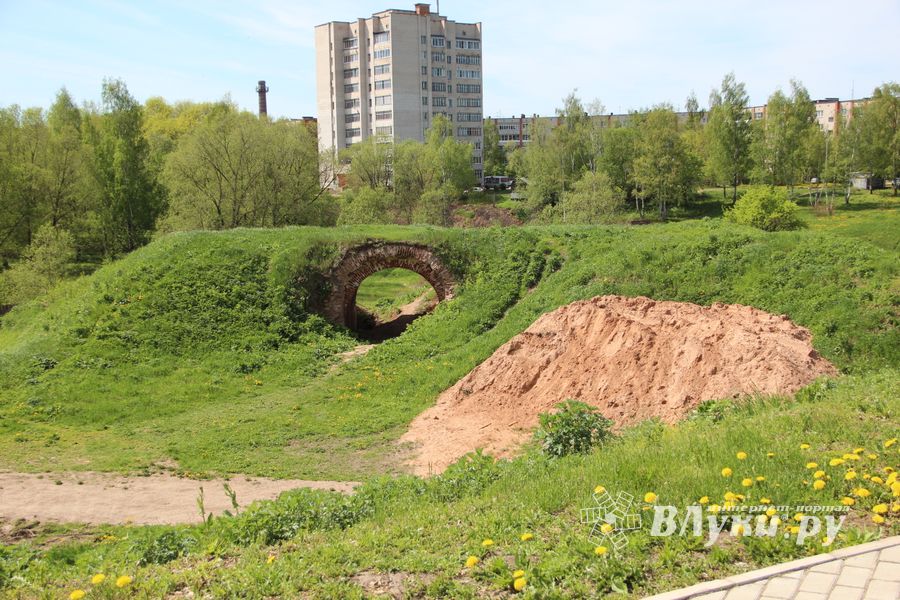 Подрядчик: Крепость в Великих Луках будет, как при Петре Первом... (ФОТО)