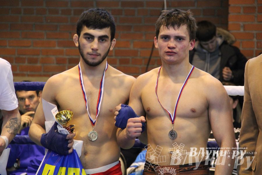 В Великих Луках прошел межрегиональный Открытый Кубок по смешанному боевому единоборству (фото)