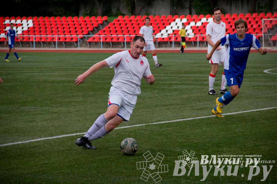 Футбольный матч «Экспресс-2» — «КПРФ»