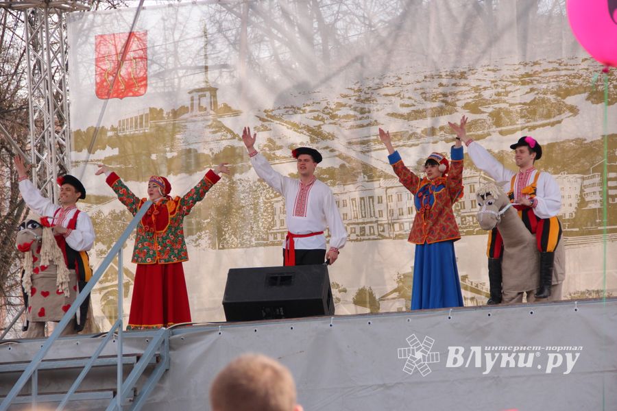 СТЦ «СтройСам» порадовал великолучан на универсальной ярмарке «Весна-2018» (ФОТО)