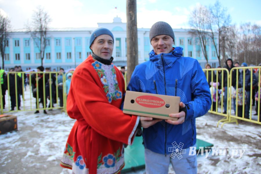 Масленичные гуляния прошли в Великих Луках (ФОТО)