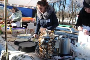 В Великих Луках широко отметили Масленицу (ФОТО)