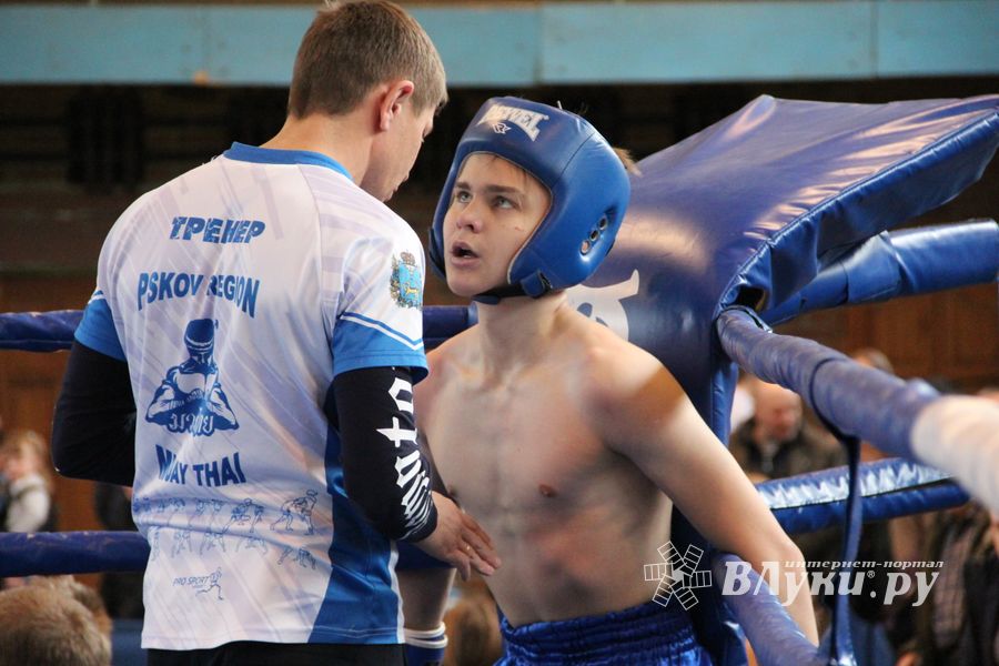 В Великих Луках прошли соревнования по кикбоксингу (ФОТО)