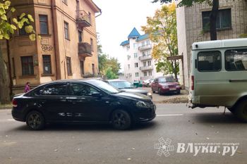 «Фольксваген» догнал «Газель» в Великих Луках (ФОТО)