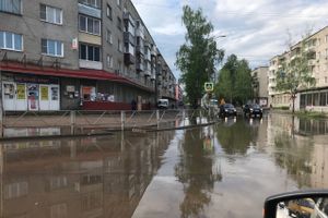 Проспект Гагарина «поплыл» (ФОТО)