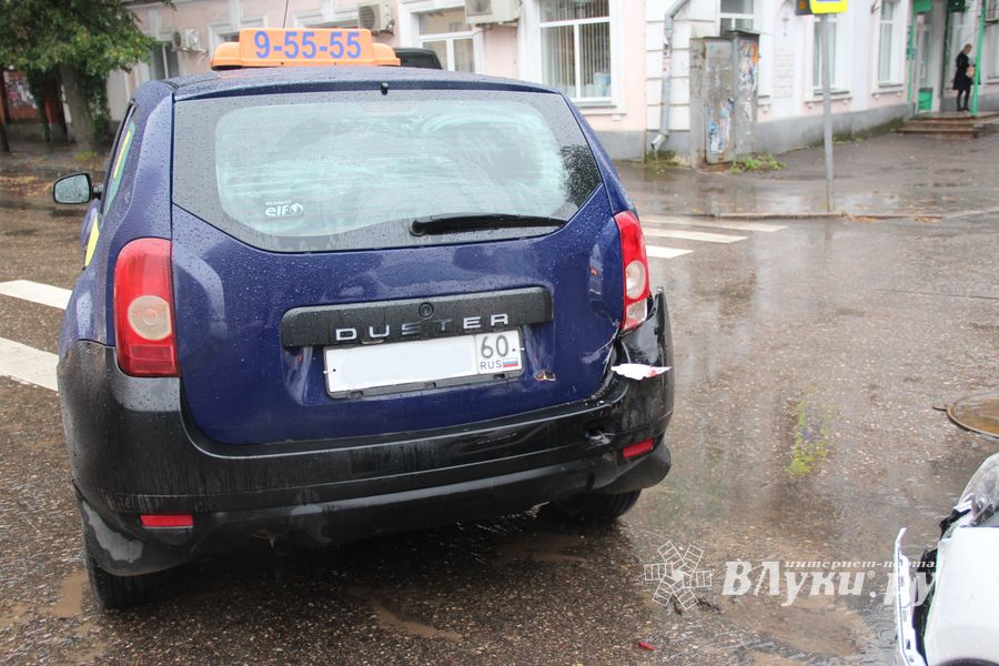 ДТП на перекрёстке Некрасова-Либкнехта (ФОТО)