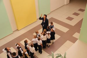 В Великих Луках торжественно встретили День знаний (ФОТО)