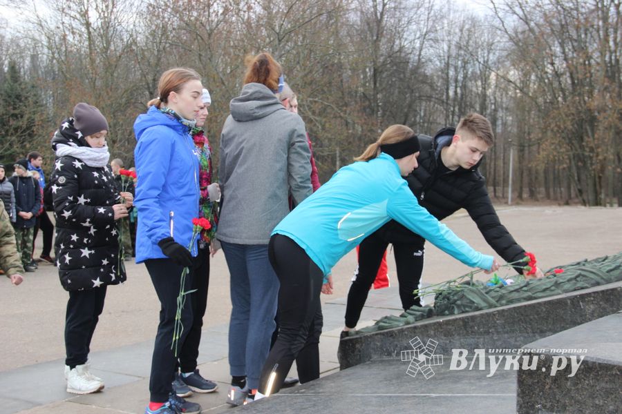 Стартовал легкоатлетический пробег Великие Луки – Чернушки (ФОТО)