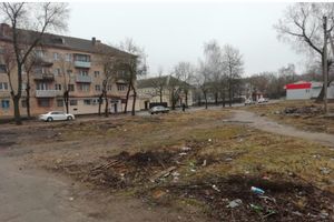 Великолучане жалуются на мусор после сноса бараков (ФОТО)