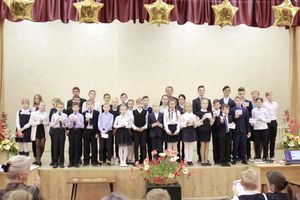 В великолукской школе № 13 чествовали лучших в спорте и учебе (ФОТО)