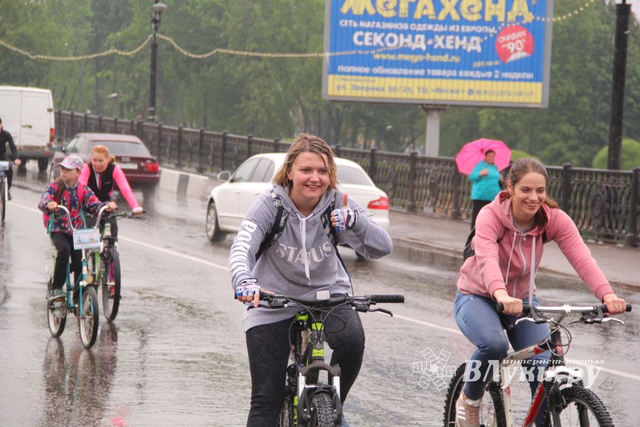 Зигзаг здоровья выполнили великолукские велосипедисты (ФОТО)