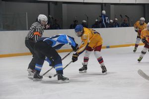 В великолукском «Айсберге» прошли матчи Чемпионата Псковской области по хоккею (ФОТО)