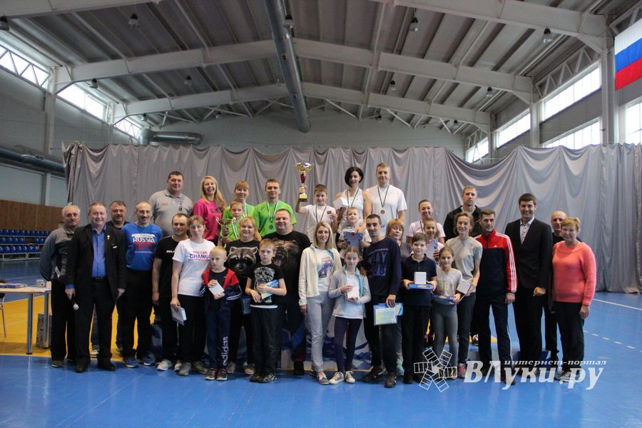 Семейные соревнования «Папа, мама, я – спортивная семья» прошли в Великих Луках (ФОТО)