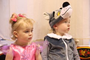 Новогодние утренники в Великих Луках продолжаются (ФОТО)