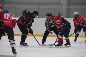 Памятный турнир по хоккею прошел в великолукском «Айсберге» (ФОТО)