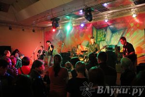 ​Фестиваль живой музыки «Арена фест» прошел в Великих Луках  (фото)