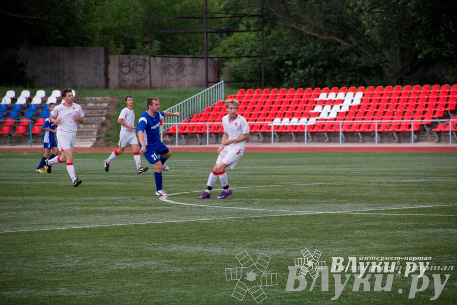 Футбольный матч «Экспресс-2» — «КПРФ»