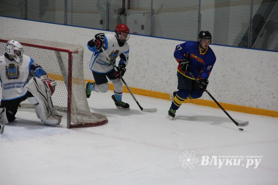 Хоккейная встреча «ЛукиСпорт» — «Барсы» состоялась в «Айсберге» (ФОТО)