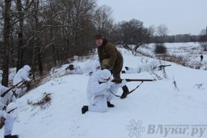 Реконструкция битвы за освобождение Великих Лук