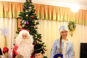 В Великие Луки пришла пора новогодних утренников (ФОТО)