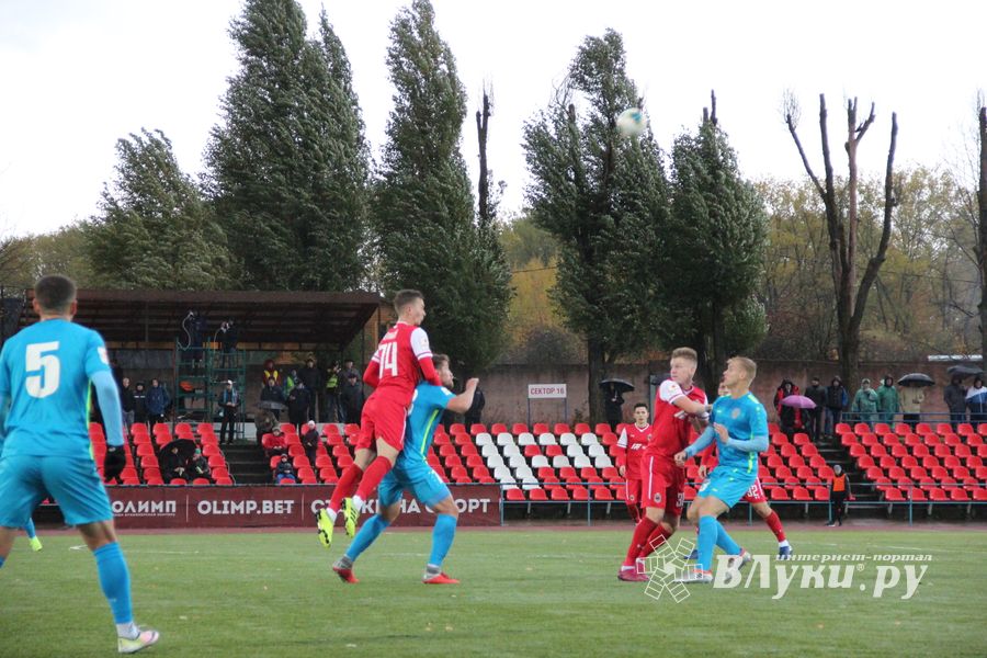 «Луки-Энергия» не смогла сдержать напор «Локомотива» (ФОТО)