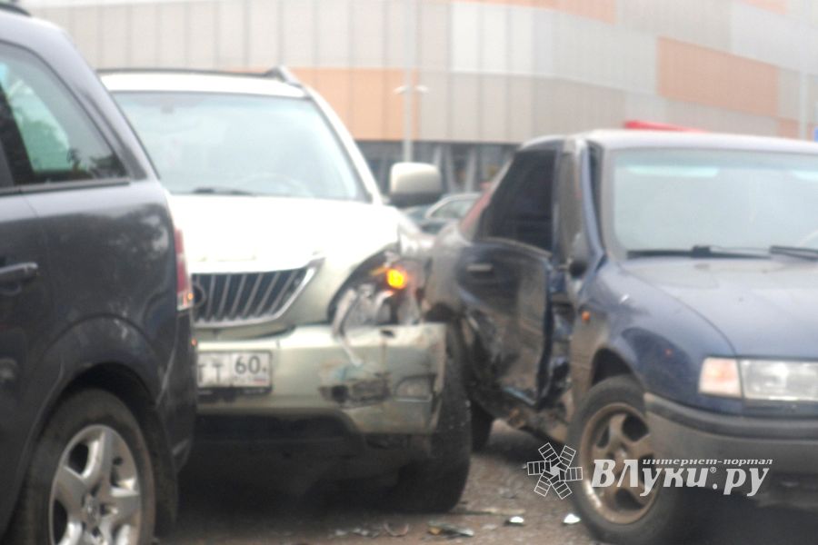 ДТП на проспекте Октябрьском (ФОТО)