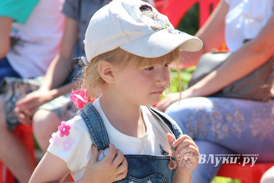 В Великих Луках отмечают День защиты детей 