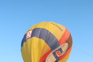 Над Великими Луками взлетели «Яблоки на снегу» (фото)