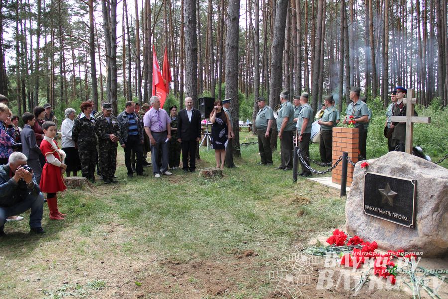 Торжественная церемония закладки Камня Памяти у деревни Каськово