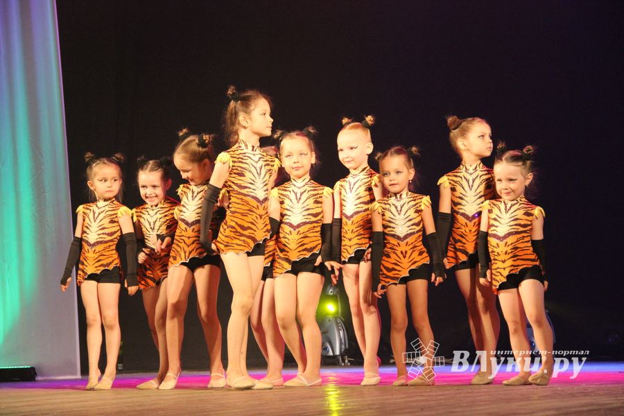 14 мая состоялся концерт хореографического коллектива «Созвездие» - «Бал» (ФОТО)