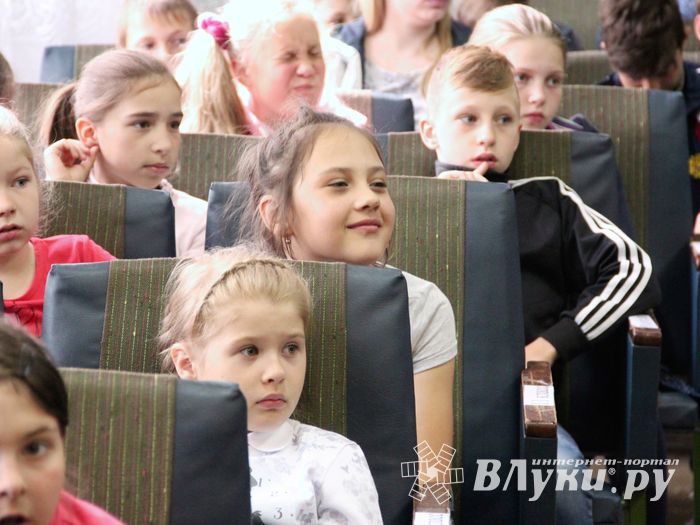 В школе №12 состоялась презентация мультфильма «Как Луки стали Великими» (ФОТО)
