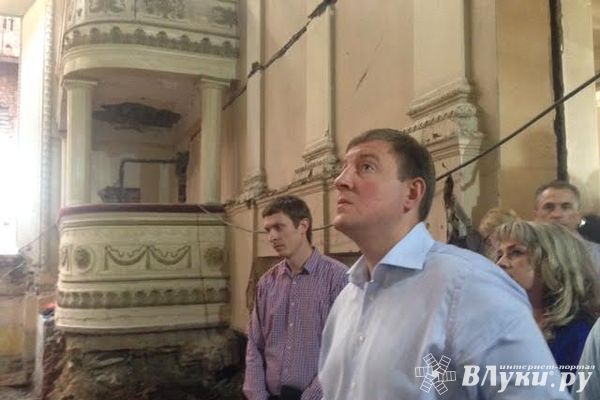 Андрей Турчак посетил Драматический театр в Великих Луках (ФОТО)