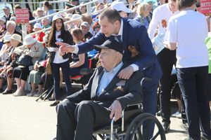 Парад в честь Дня Победы прошел в Великих Луках (ФОТО)