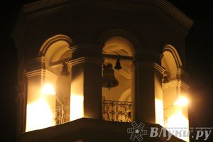 Крестным ходом встредили великолучане светлый праздник Пасхи