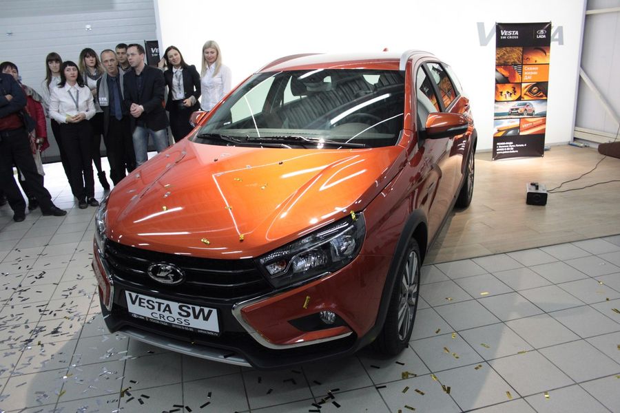 В Великих Луках прошла презентация LADA Vesta SW Cross (ФОТО)