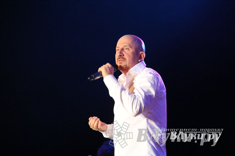 Концерт Евгения Григорьева прошел в Великих Луках