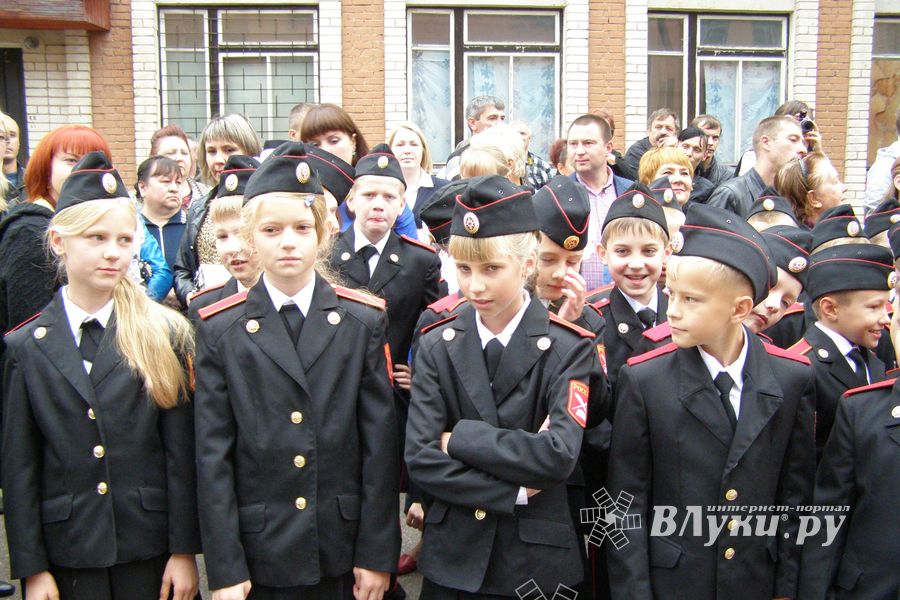 Школы города отметили 1 сентября (фото)
