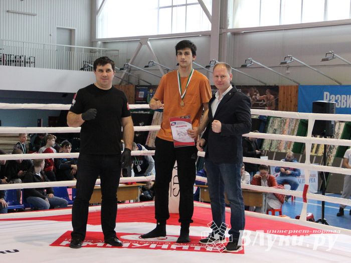 Открытый кубок по смешанному боевому единоборству ММА прошел в Великих Луках (ФОТО)