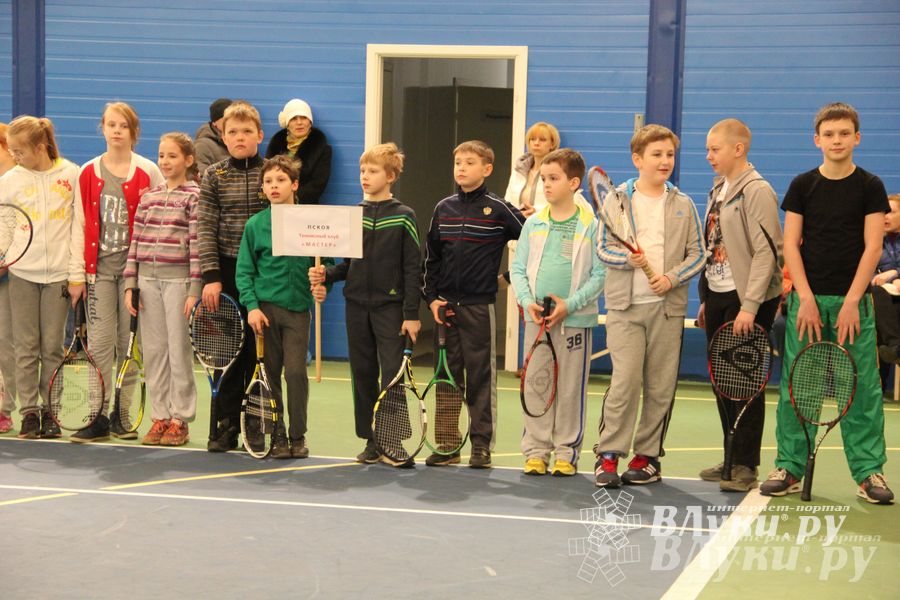 В Великих Луках прошло Первенство по большому теннису (фото)