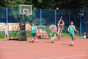 В Великих Луках прошли спортивные мероприятия, приуроченные ко Дню физкультурника (ФОТО)