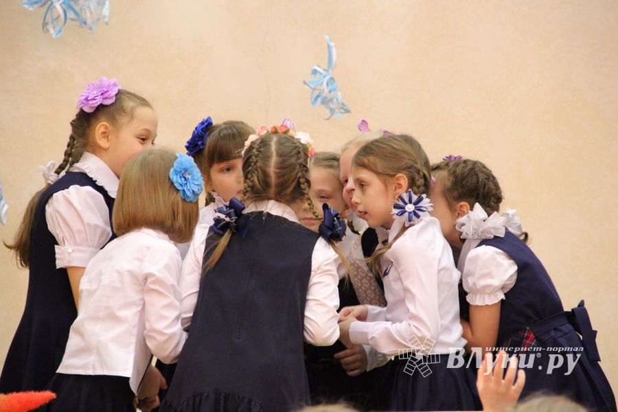 В школе №13 прошёл конкурс «А ну-ка, девочки!» (ФОТО)