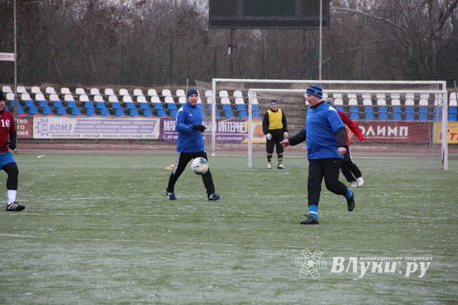 Боевая ничья в памятном футбольном матче (ФОТО)