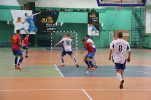 В Великих Луках продолжается Первенство города по мини-футболу (фото)