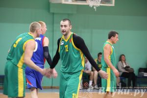 Команда «Экспресс» стала обладательницей Кубка г. Великие Луки по баскетболу