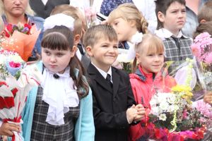 Школа №12 встретила День знаний (фото)