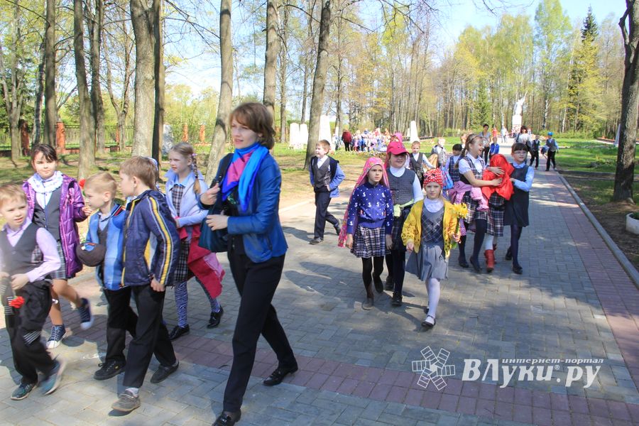 Дети Великих Лук — детям Войны (ФОТО)