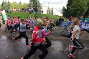 В Великих Луках стартовал Всероссийский день бега «Кросс нации-2017» (ФОТО)