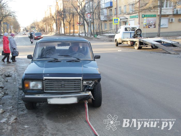 В Великих Луках произошло ДТП (ФОТО)