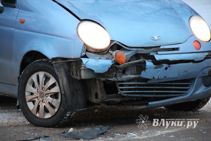 Две легковушки столкнулись на Гагарина (ФОТО)